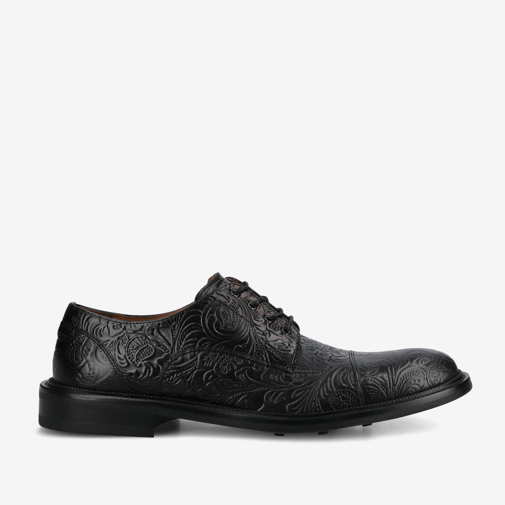 The Rome Shoe in Noir Viejo