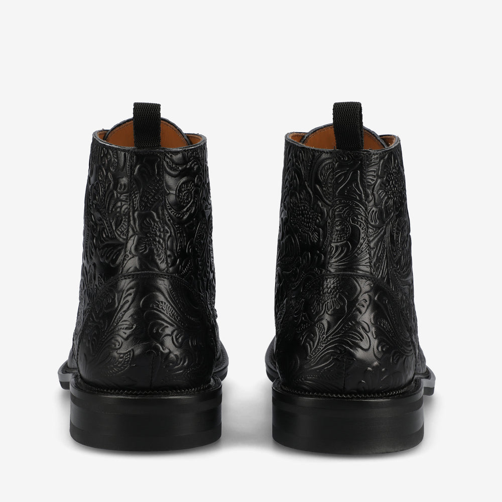 The Rome Boot in Noir Viejo