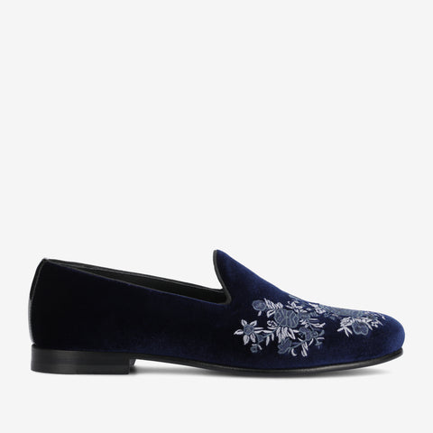 black dress navy blue shoes This Is Exactly What Color to Wear With a Leather upper Round toe Lace closure Rubber sole Spot clean Imported ABOUT THE BRAND Celebrate lifes most precious moments with sophistication and elegance Men's Blue Genuine Leather Lace-Up