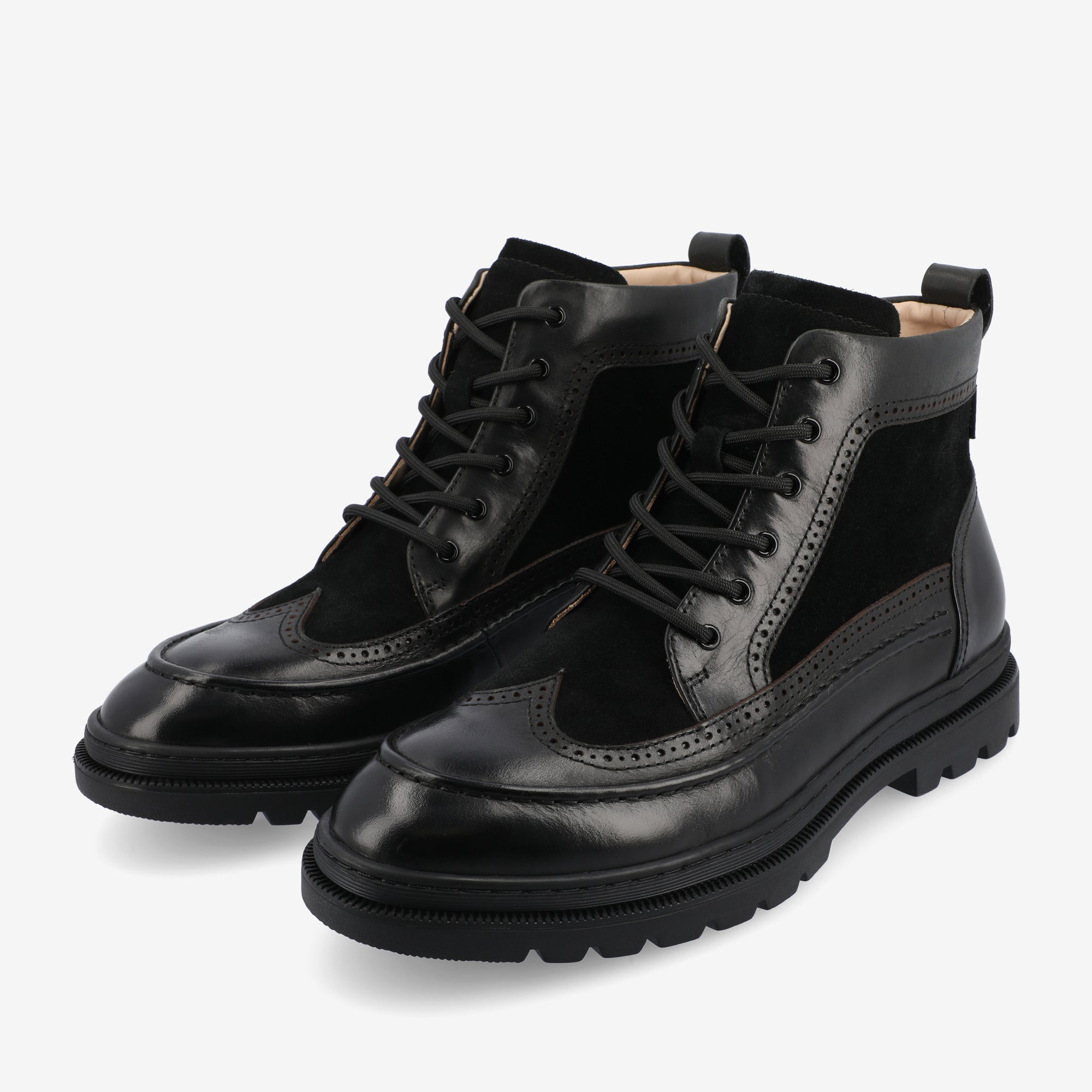 Model 008 Boot In Black