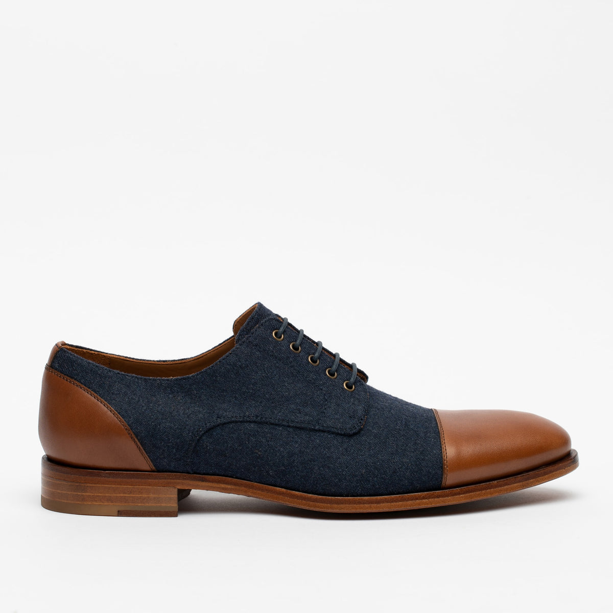 The Jack Shoe in Navy Size 7 by TAFT