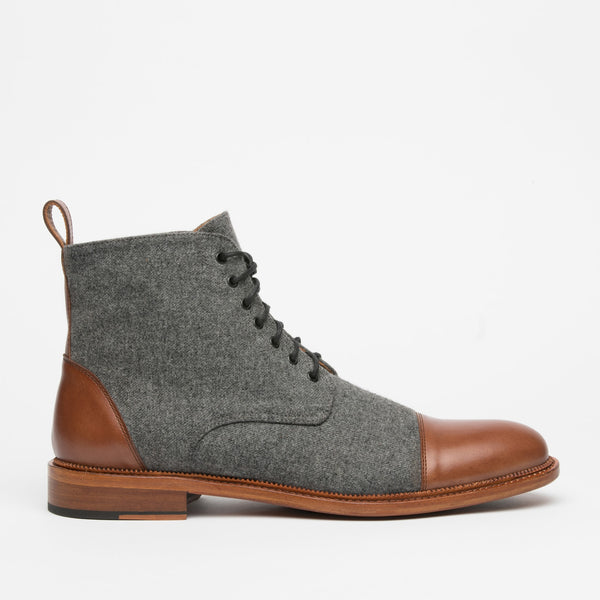 Taft Gray Wool and Burgundy Leather Cap-Toe Chukka Boots Taft Men main image 4